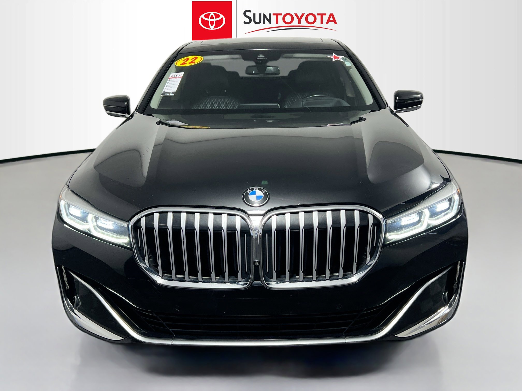 Used 2022 BMW 740i xDrive w/ Premium Package image 10