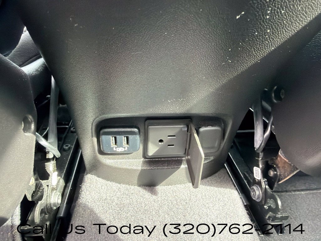 Used 2017 Chevrolet Malibu Premier w/ Premier Sun and Wheel Package FWD image 31