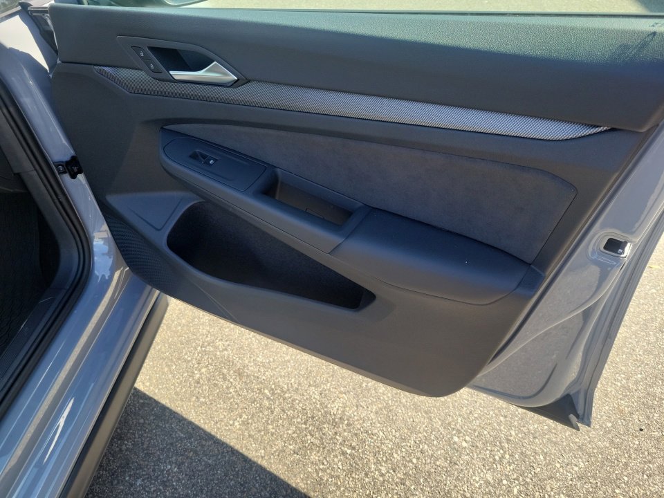 New 2026 Volkswagen Golf S image 31