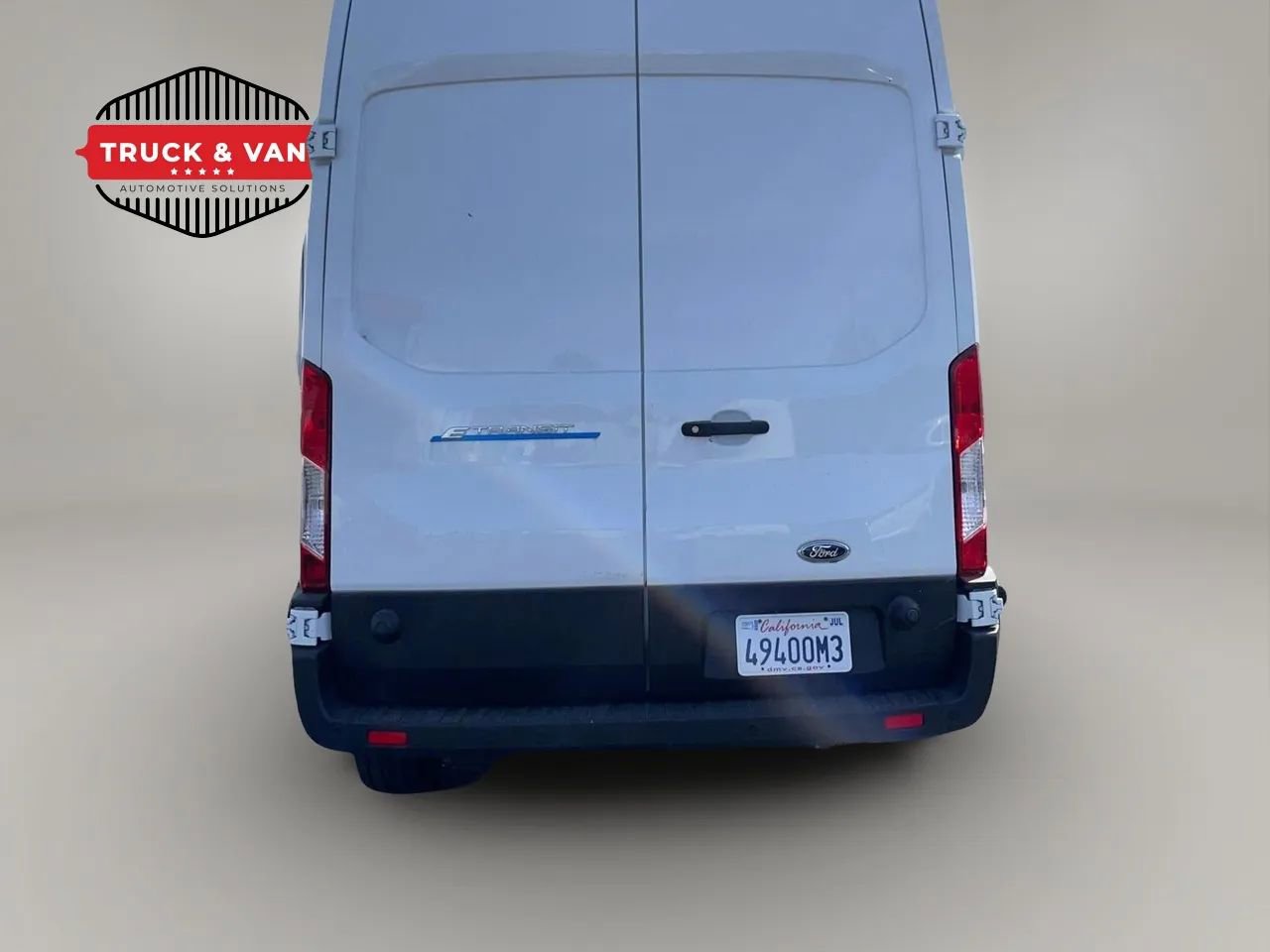 Used 2022 Ford E-Transit 148 High Roof w/ Load Area Protection Package RWD image 4