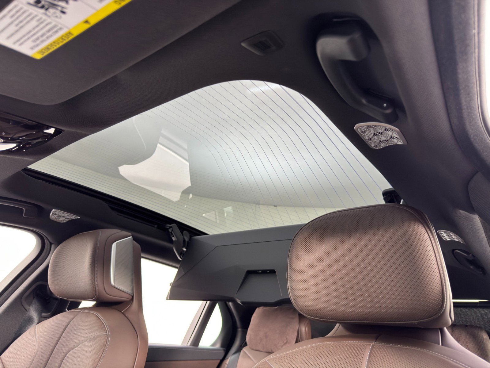 Used 2023 BMW i7 xDrive60 image 7