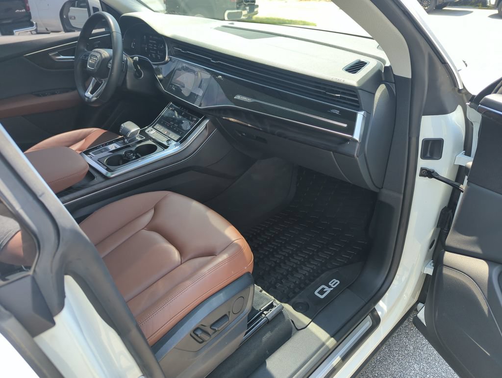 Used 2022 Audi Q8 Premium AWD/4WD image 35