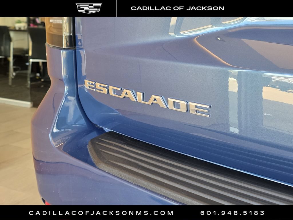 Certified 2026 Cadillac Escalade Platinum Sport w/ LPO, Floor Liner Package AWD/4WD image 5