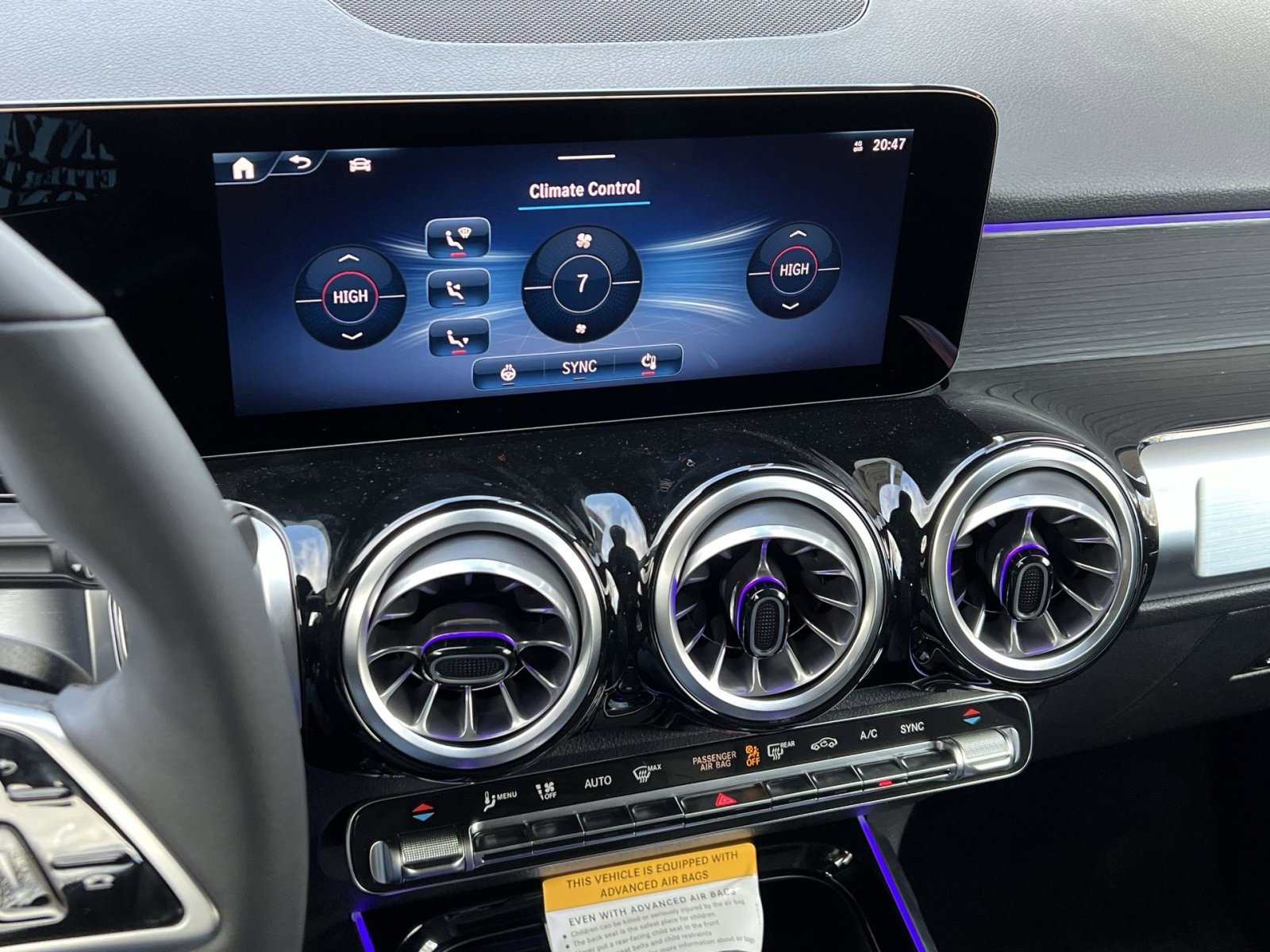 New 2026 Mercedes-Benz GLB 250 4MATIC image 19