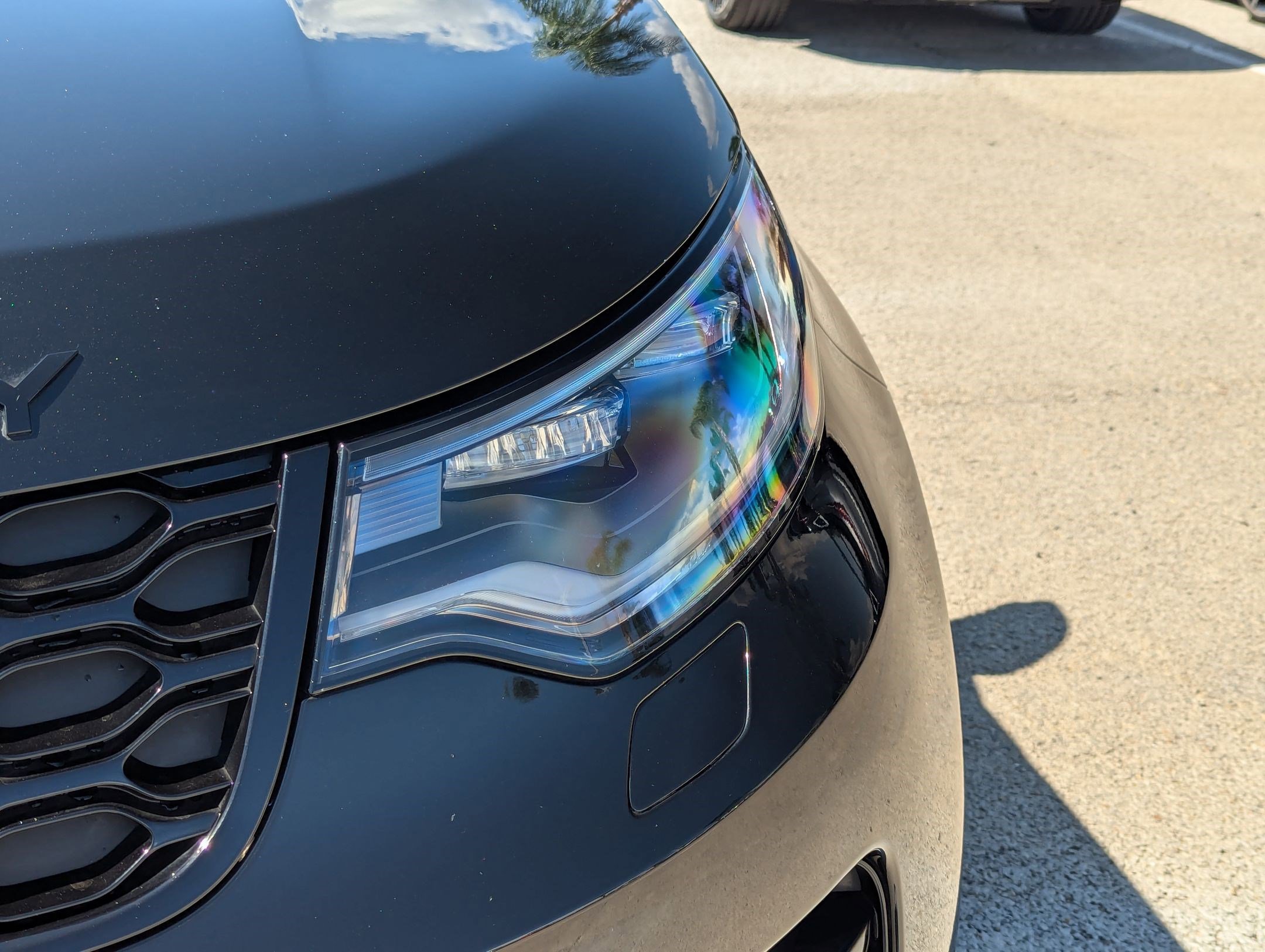 Used 2023 Land Rover Discovery S R-Dynamic image 6