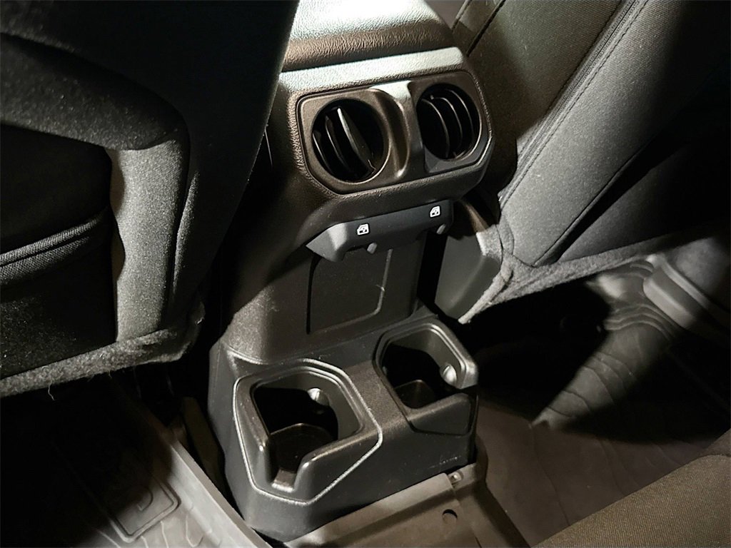 Used 2021 Jeep Gladiator Willys image 26