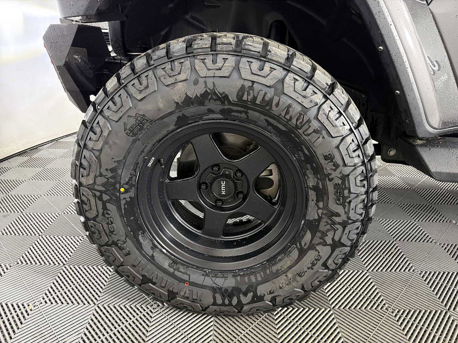 Used 2021 Jeep Wrangler Unlimited Sahara image 9