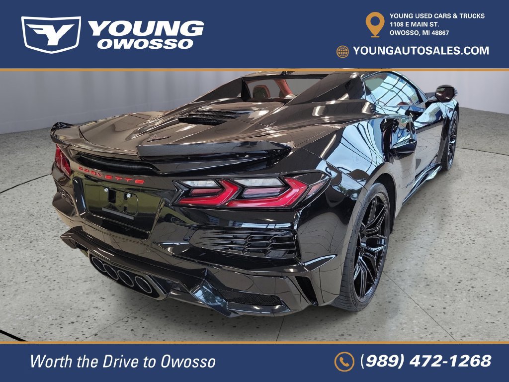 Used 2023 Chevrolet Corvette Z06 w/ Battery Protection Package RWD image 3