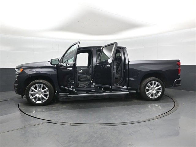 Used 2022 Chevrolet Silverado 1500 High Country w/ High Country Premium Package image 48