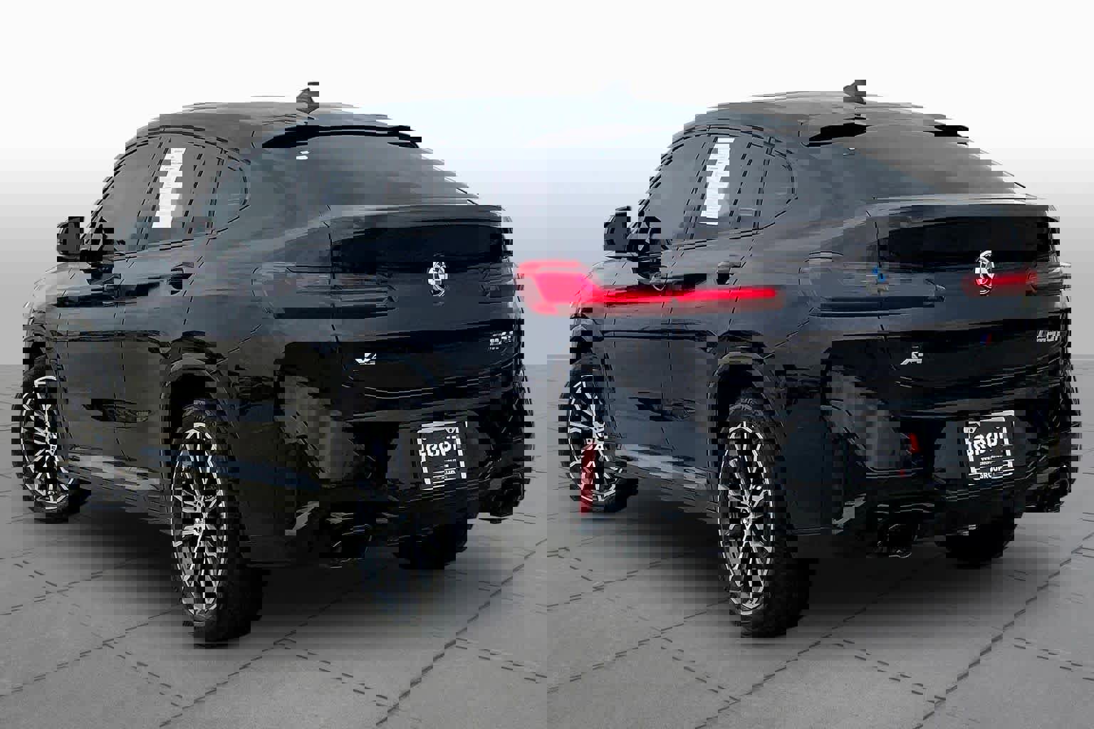 Used 2023 BMW X4 M40i w/ Premium Package image 11