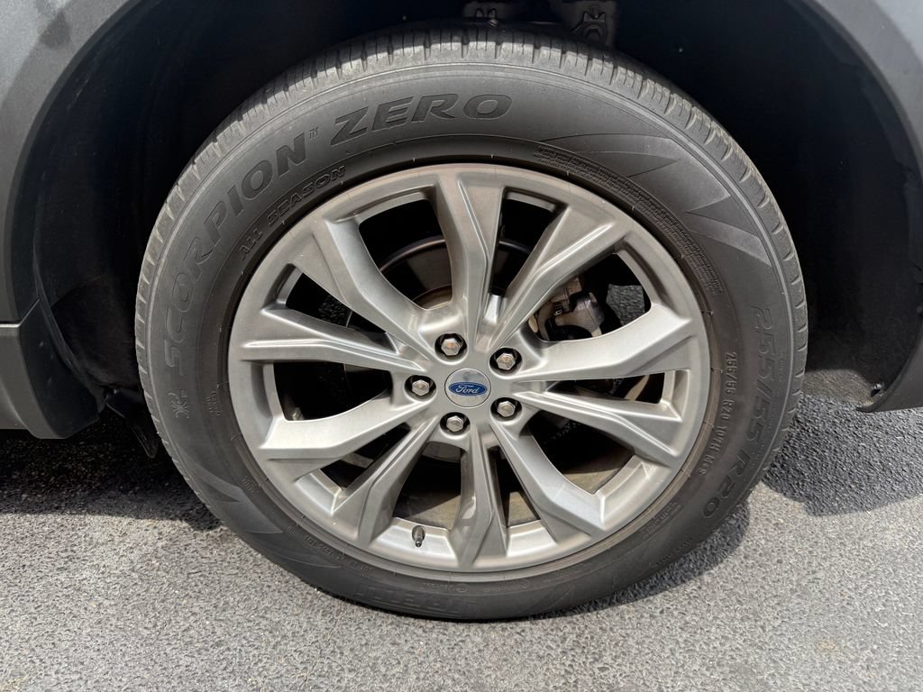Used 2022 Ford Explorer Limited w/ Equipment Group 301A RWD image 50