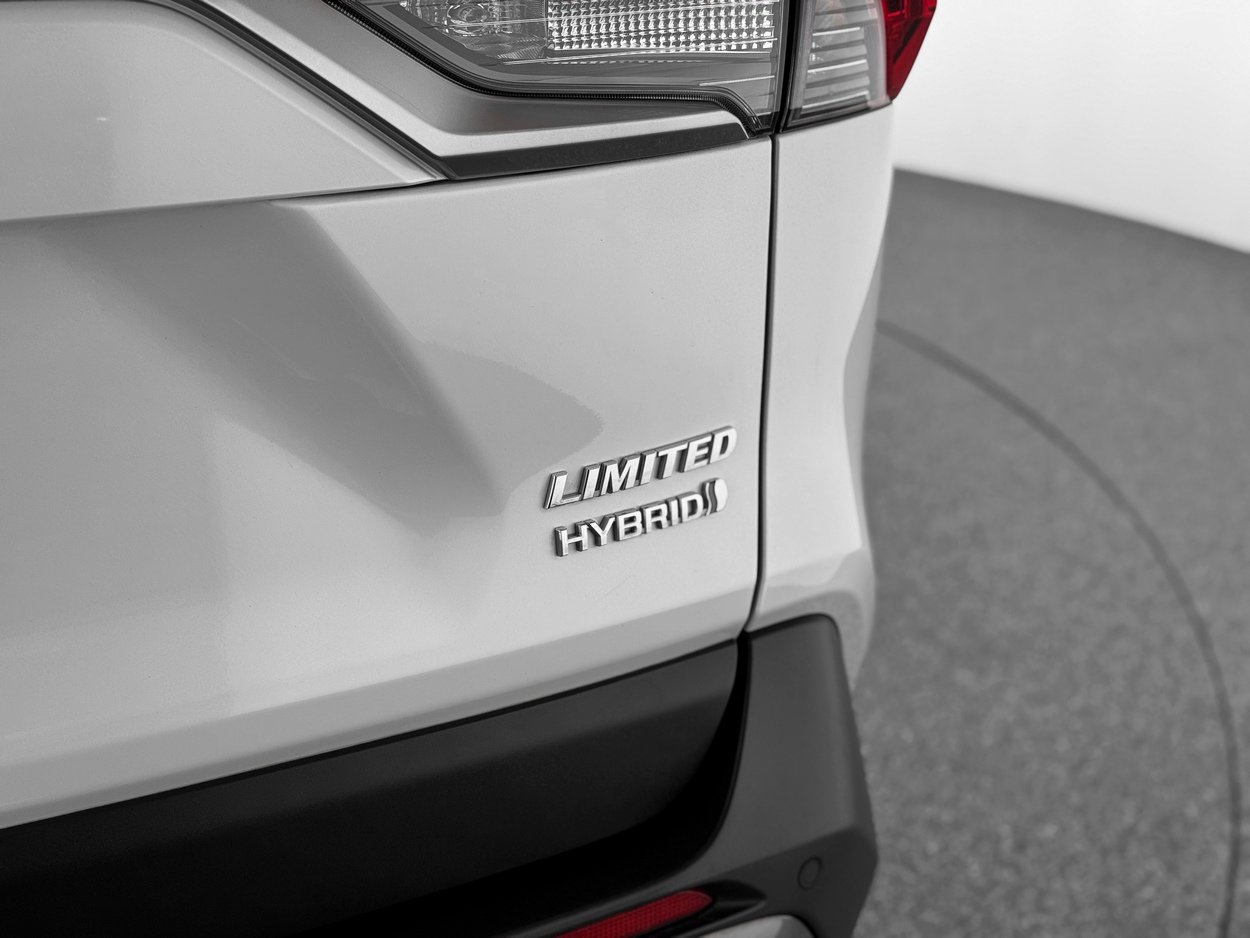 Used 2020 Toyota RAV4 Limited image 46