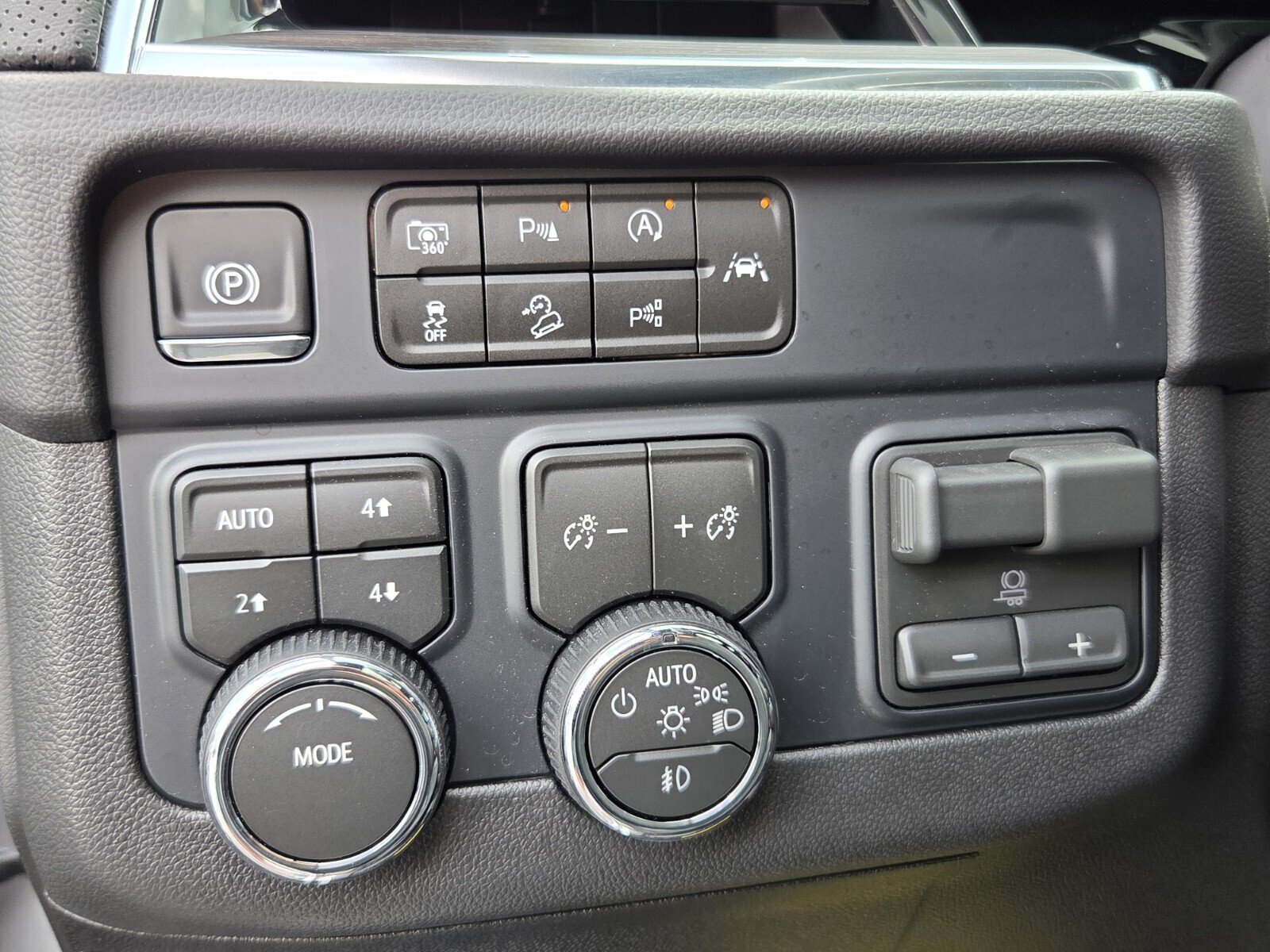 New 2026 Chevrolet Tahoe Premier AWD/4WD image 14