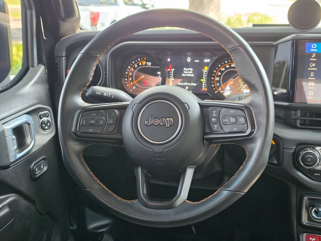 Used 2024 Jeep Gladiator Mojave AWD/4WD image 21