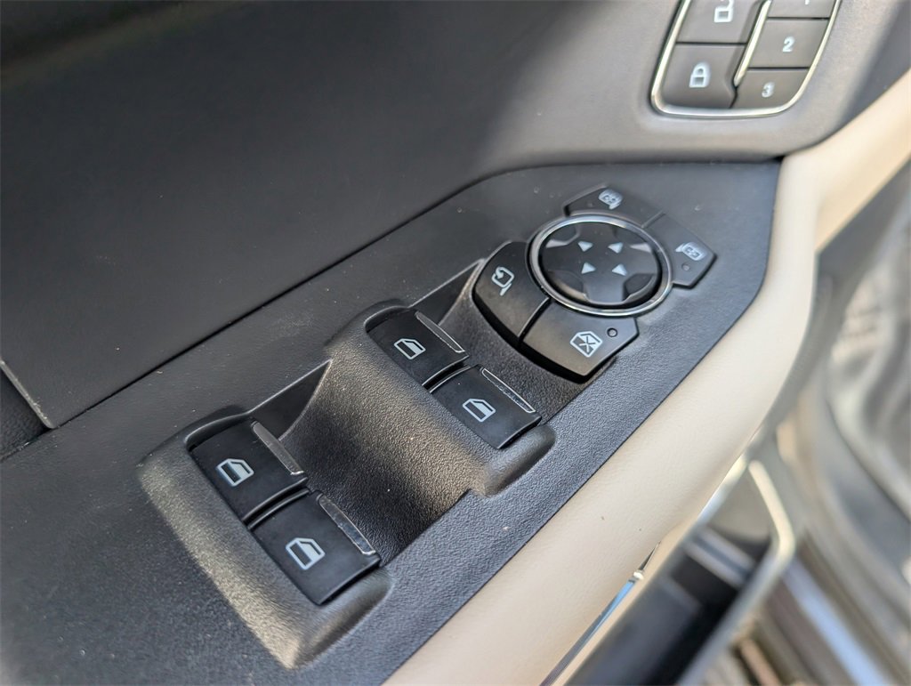 Used 2024 Ford Expedition Platinum image 12