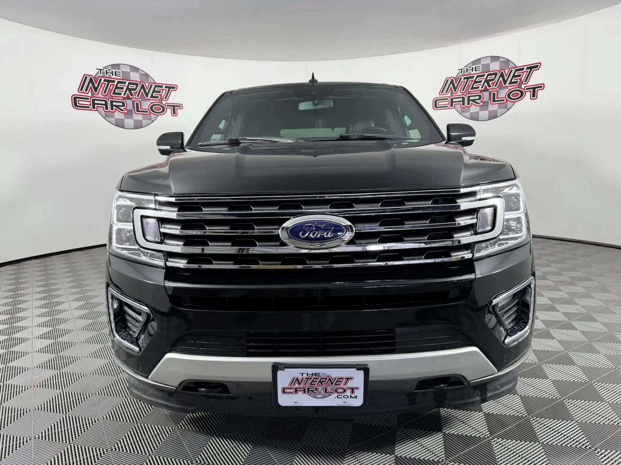 Used 2020 Ford Expedition Limited w/ Equipment Group 301A AWD/4WD image 2