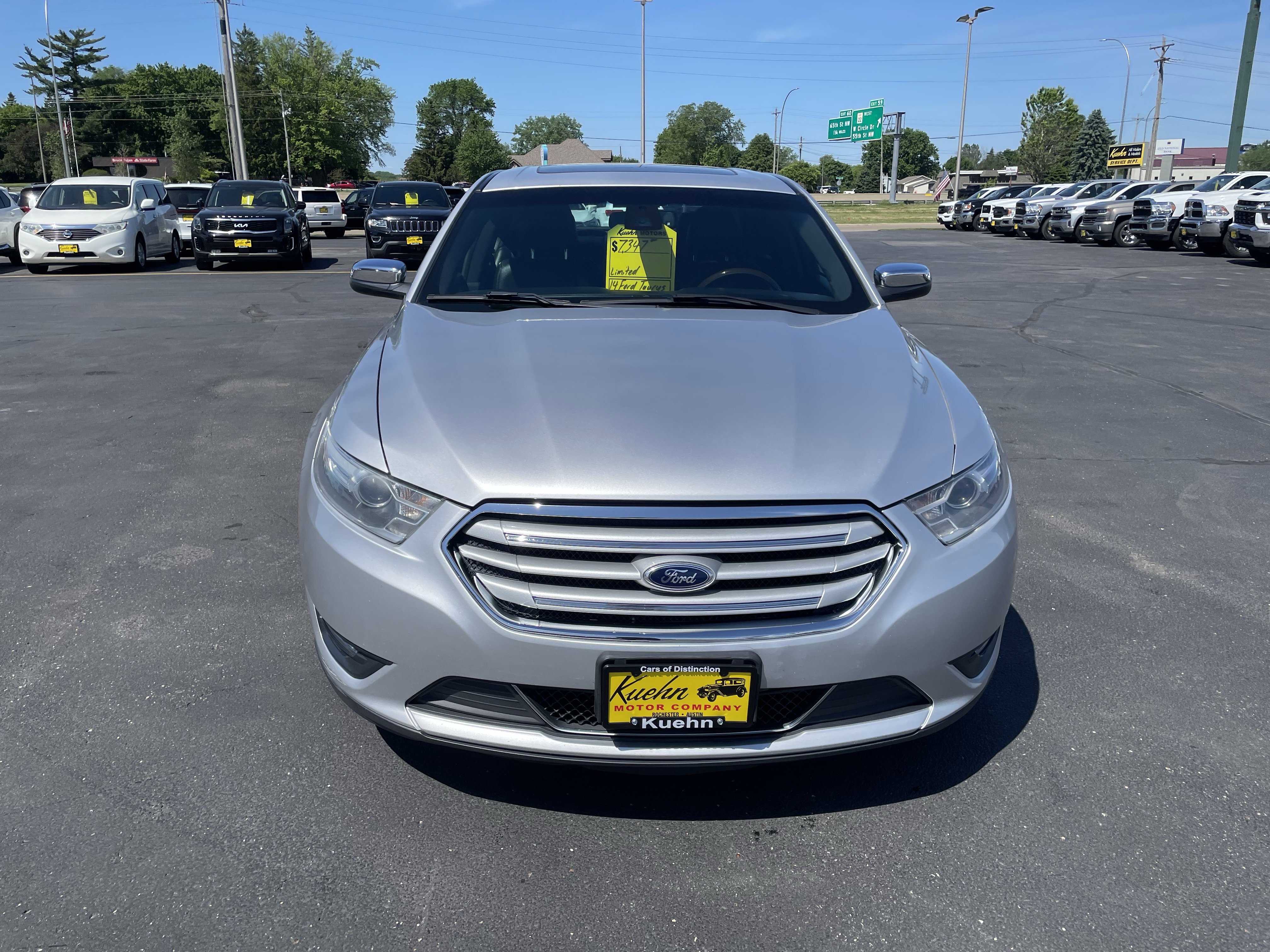 Used 2014 Ford Taurus Limited w/ Equipment Group 301A FWD image 3