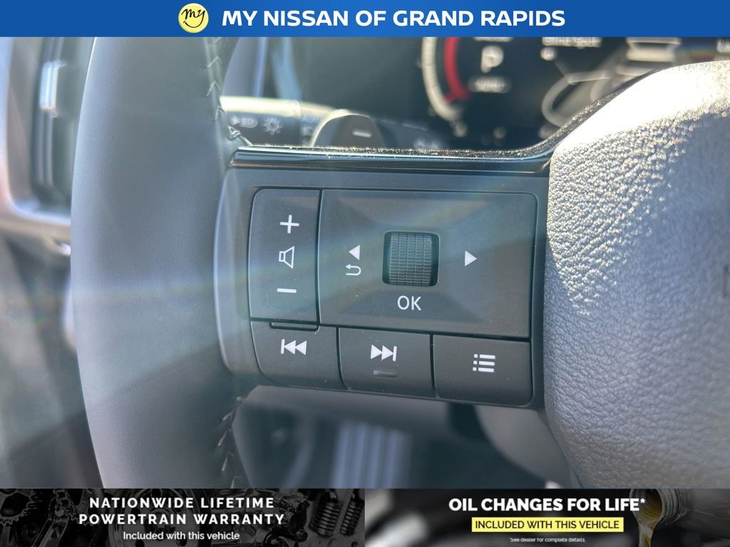 New 2026 Nissan Pathfinder SL image 14