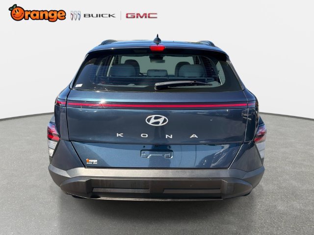 Used 2025 Hyundai Kona SEL FWD image 4