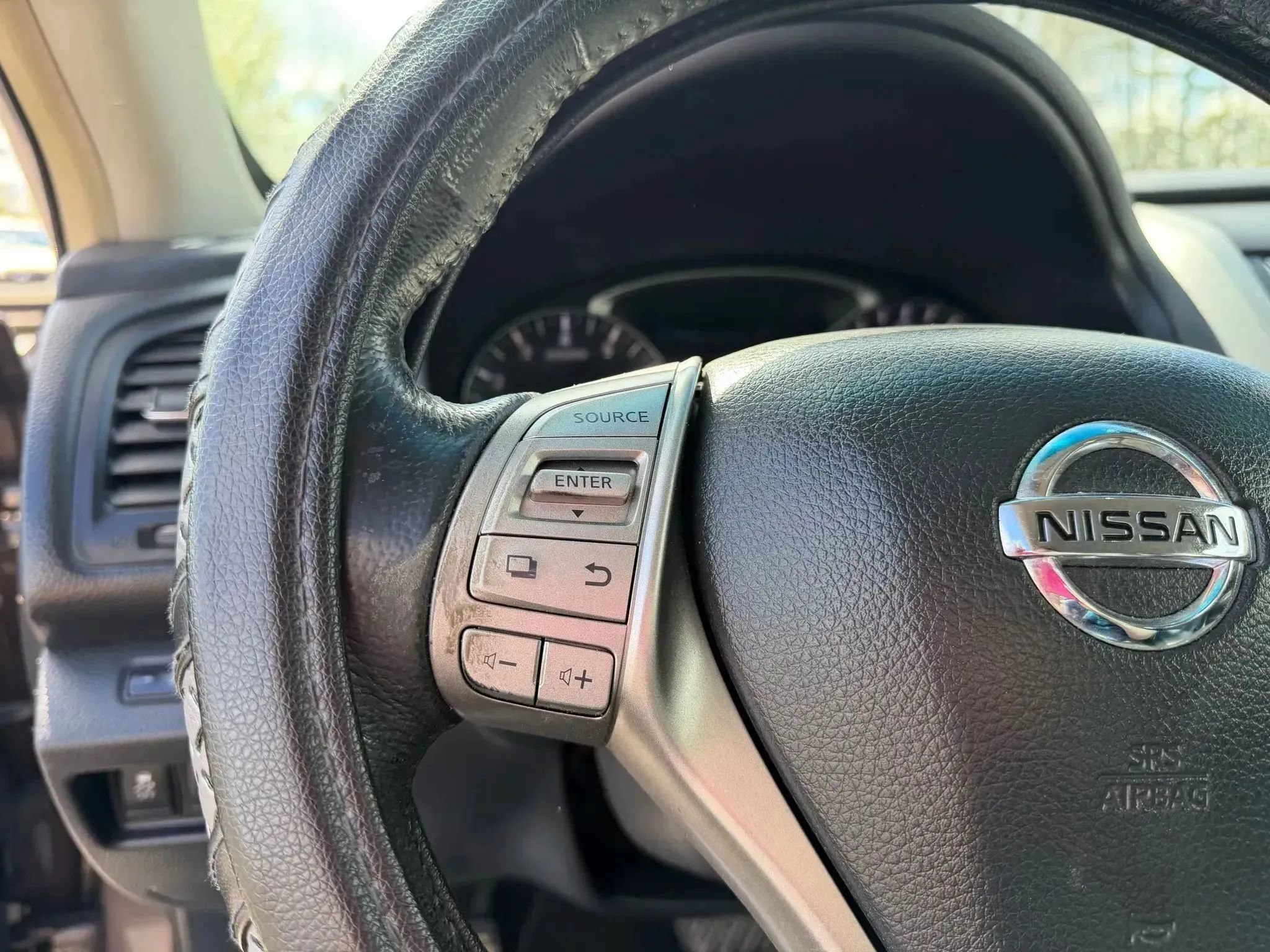 Used 2013 Nissan Altima 2.5 SL FWD image 14
