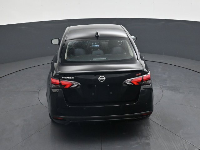 Used 2024 Nissan Versa SR FWD image 27