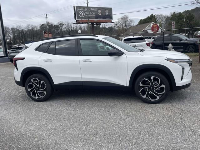 New 2026 Chevrolet Trax RS w/ Driver Confidence Package image 2