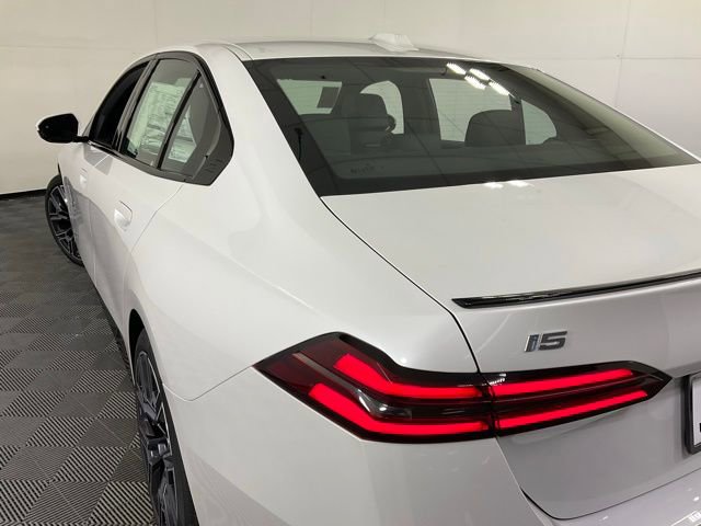 Used 2024 BMW i5 eDrive40i w/ M Sport Package RWD image 53