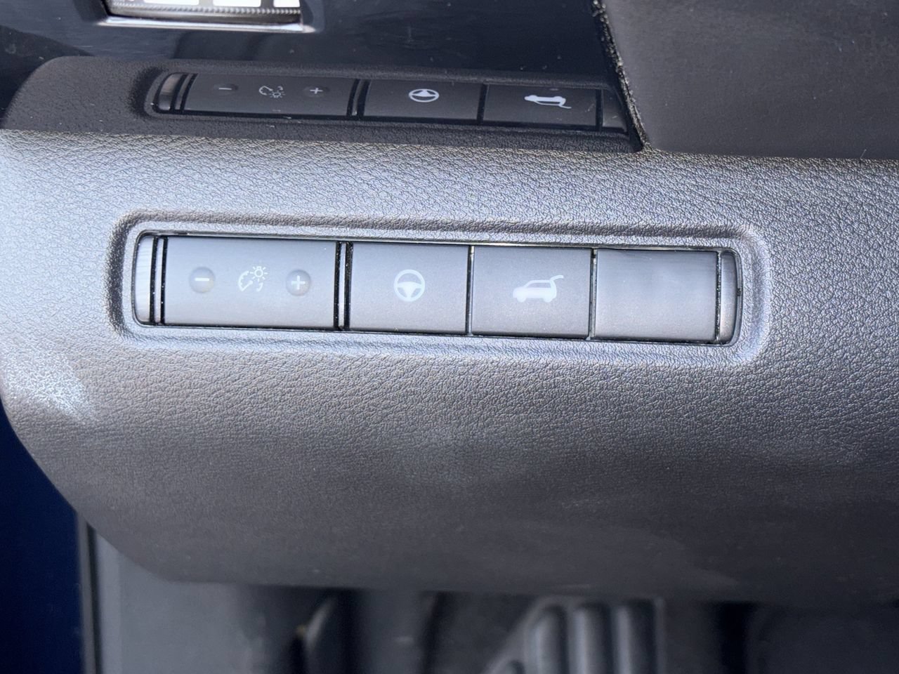 Certified 2025 Nissan Pathfinder SV AWD/4WD image 13