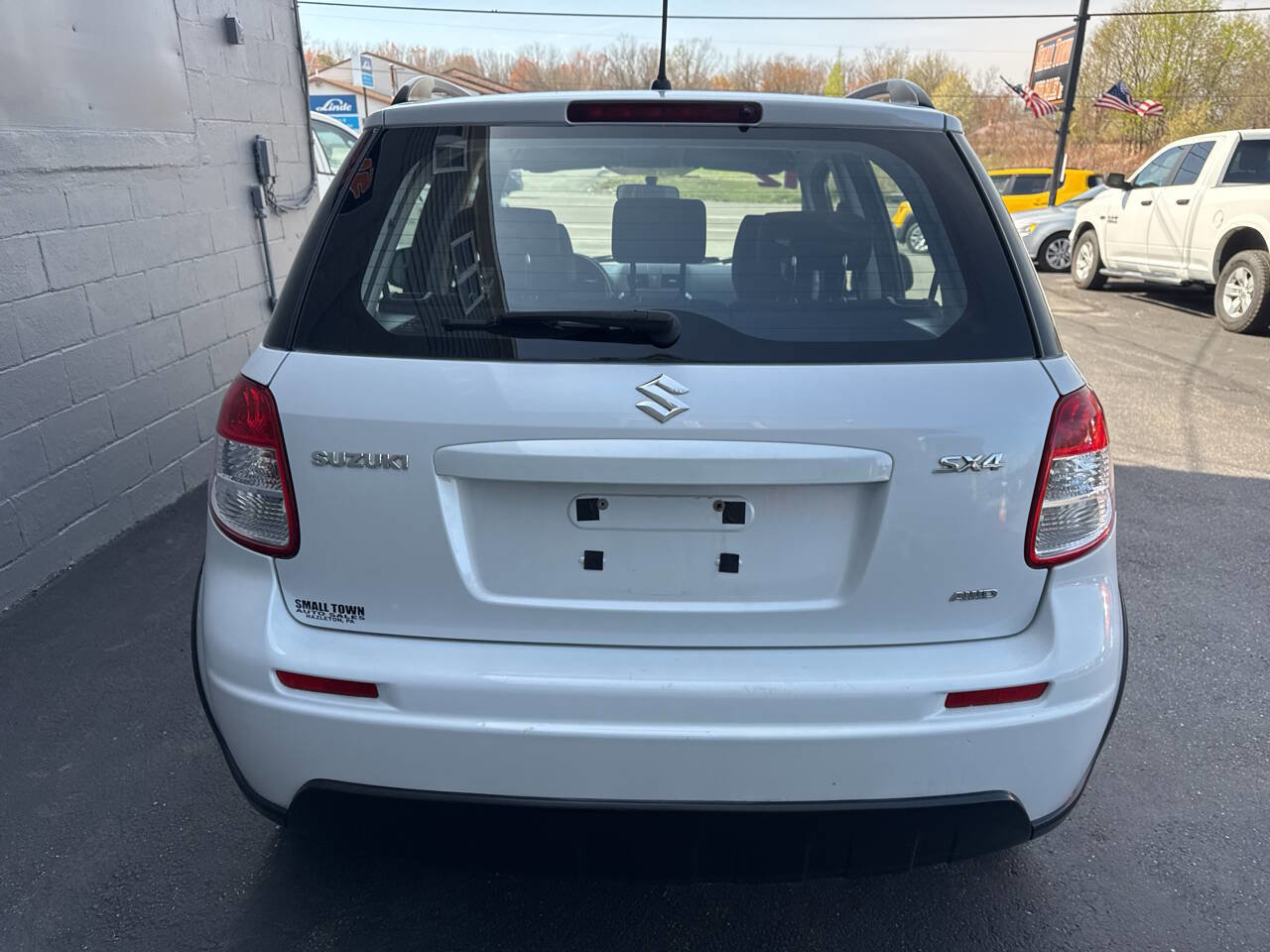Used 2012 Suzuki SX4 Premium image 7