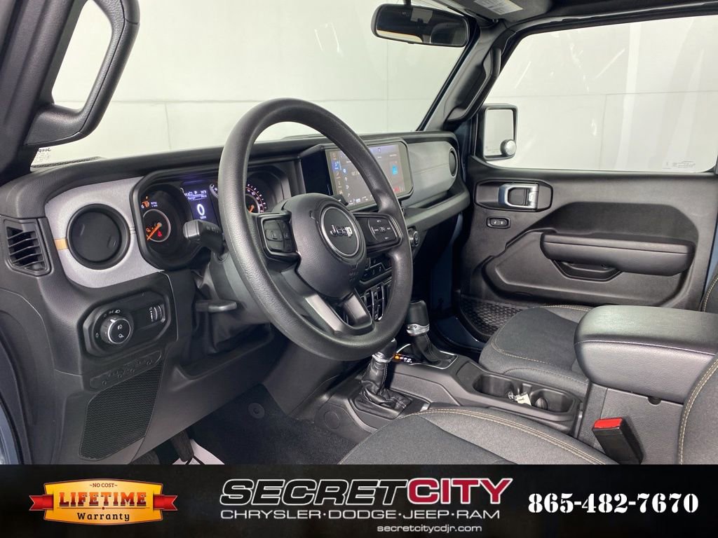 Used 2024 Jeep Gladiator Sport image 11