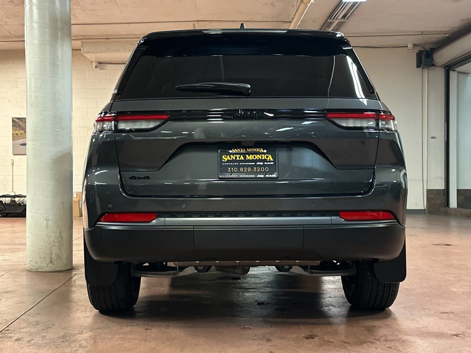 New 2026 Jeep Grand Cherokee Altitude AWD/4WD image 4