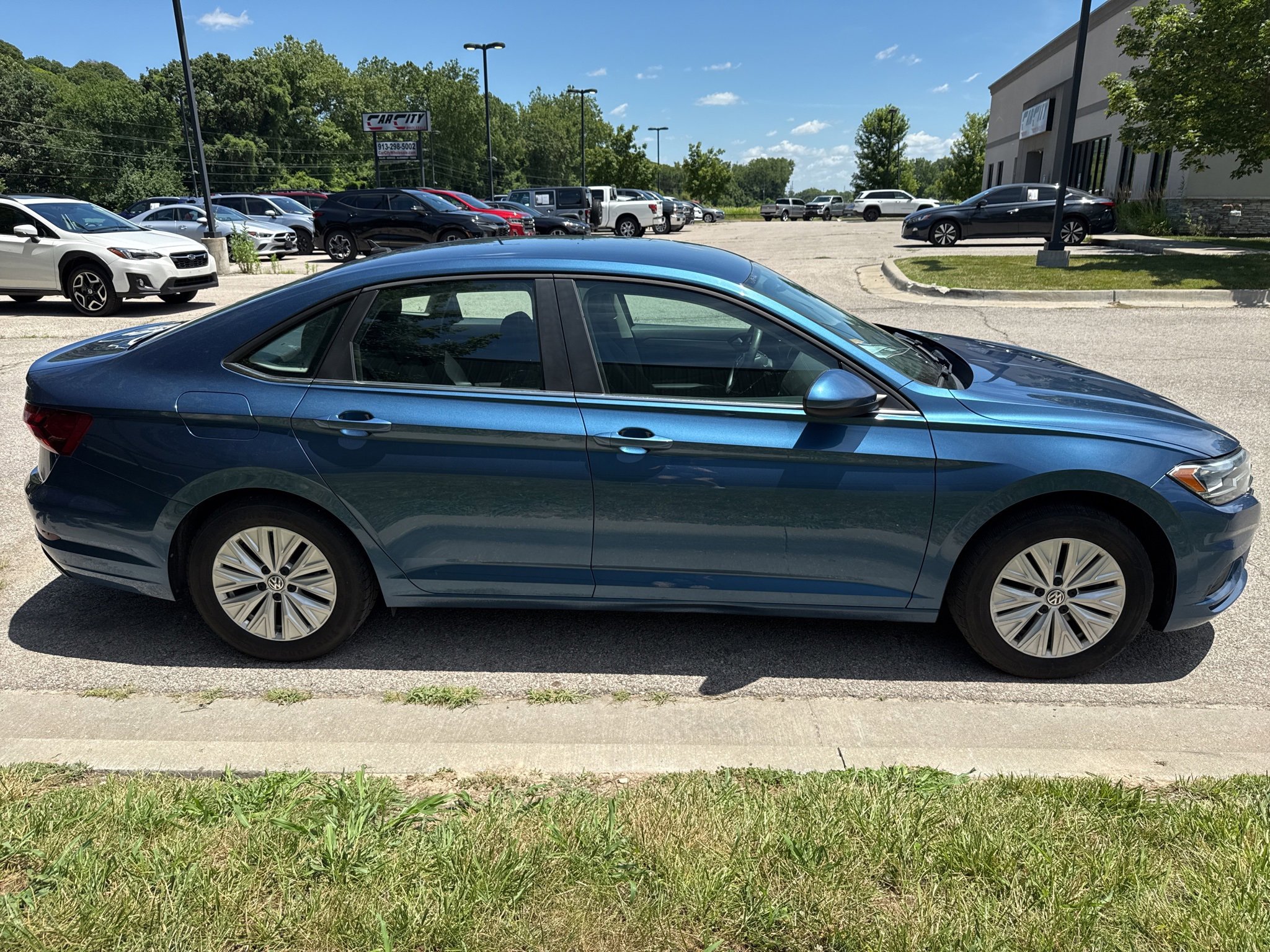 Used 2019 Volkswagen Jetta S image 4