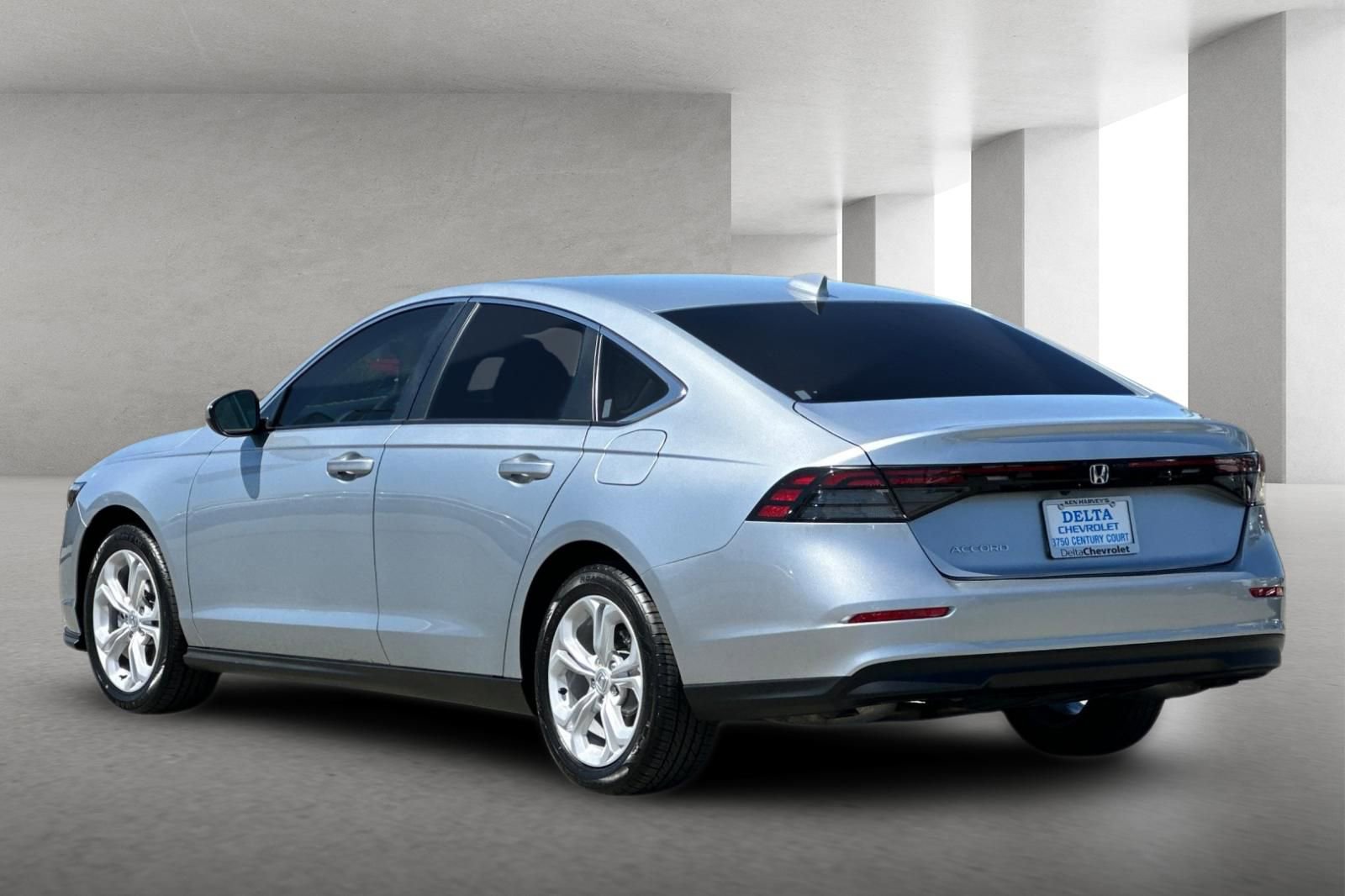 Used 2025 Honda Accord LX image 6