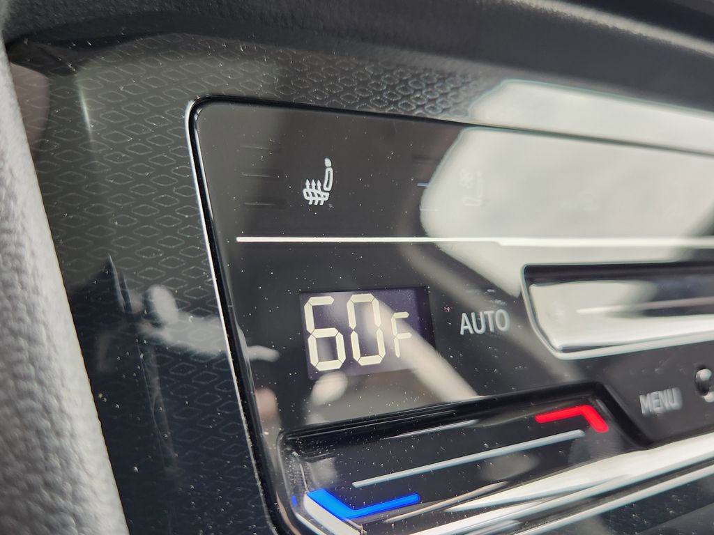 New 2025 Volkswagen Taos SEL image 14