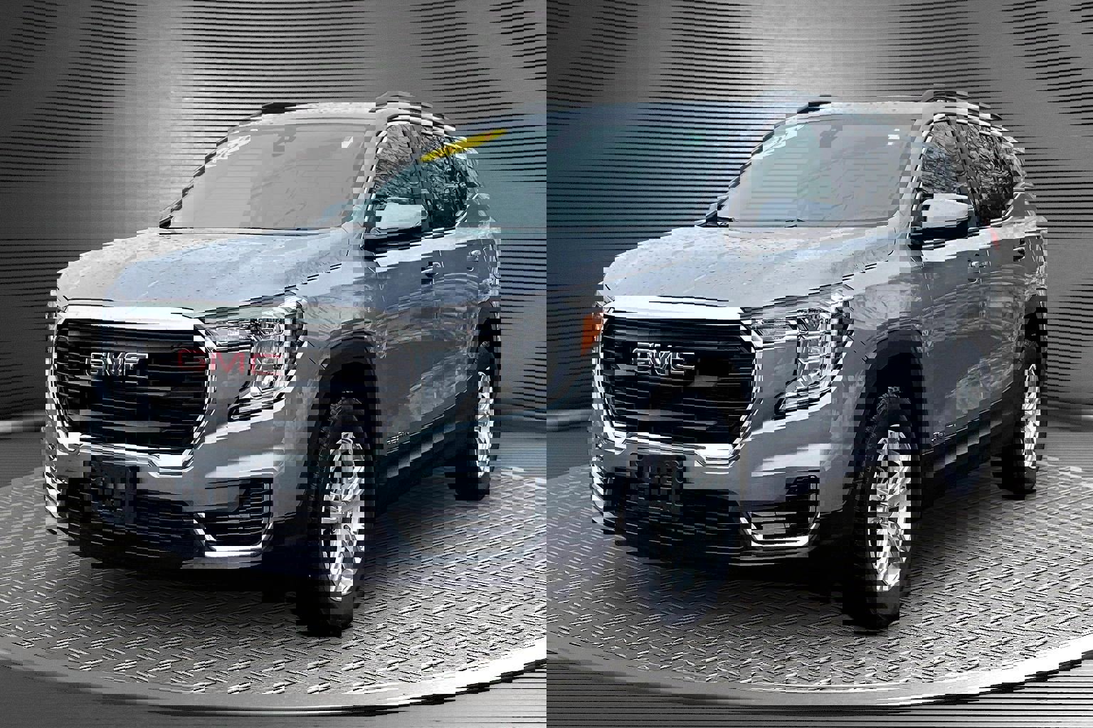 Used 2024 GMC Terrain SLE w/ Driver Convenience Package image 3