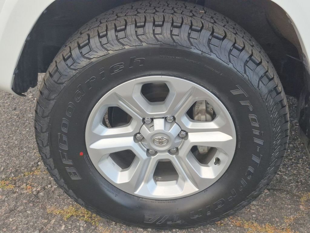 Used 2024 Toyota 4Runner SR5 image 17