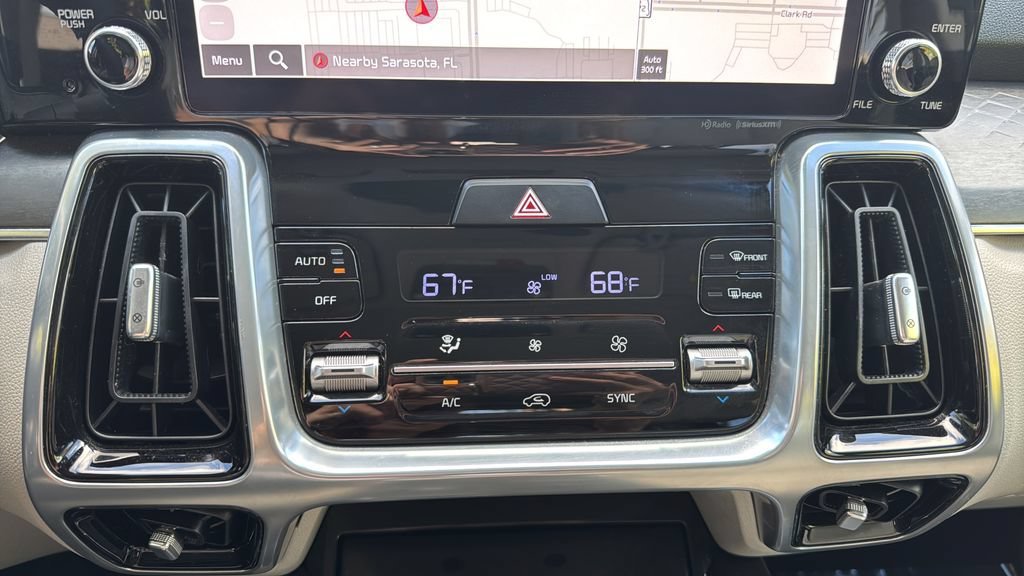 Used 2023 Kia Sorento SX FWD image 24