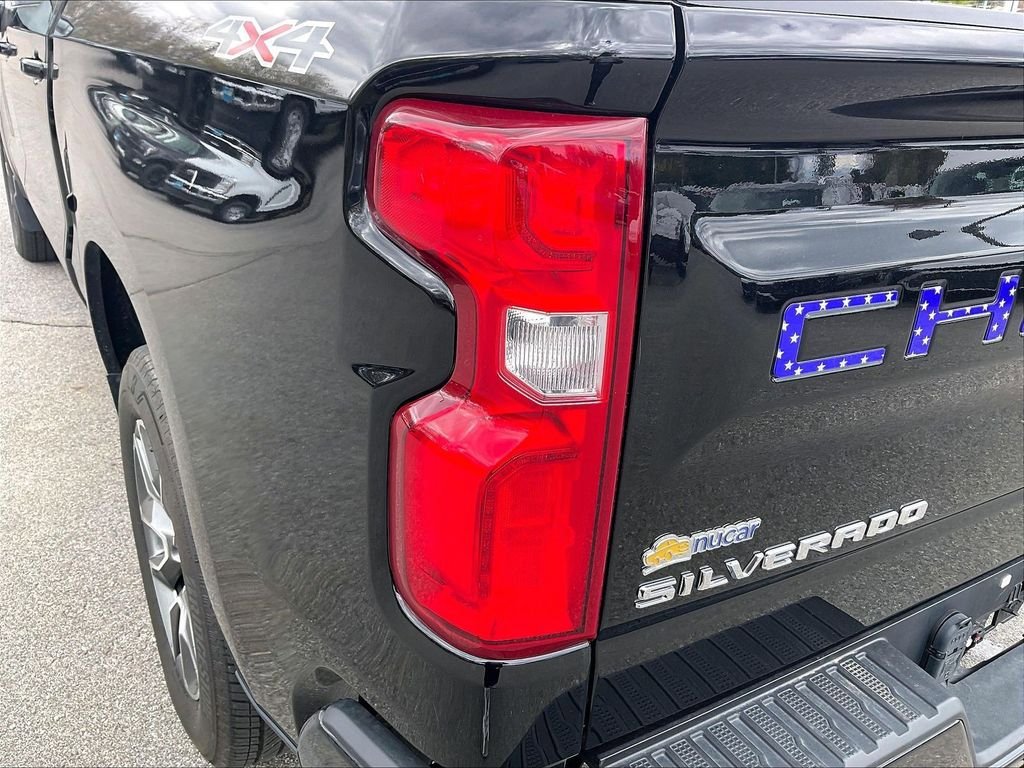 Used 2024 Chevrolet Silverado 1500 RST AWD/4WD image 31