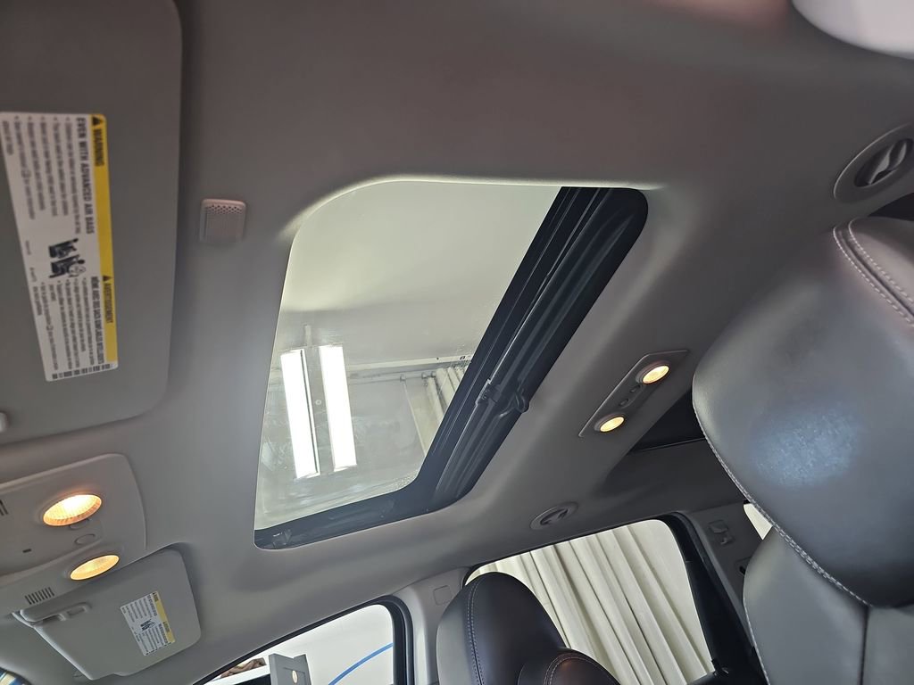 Used 2014 Chevrolet Traverse LTZ image 35
