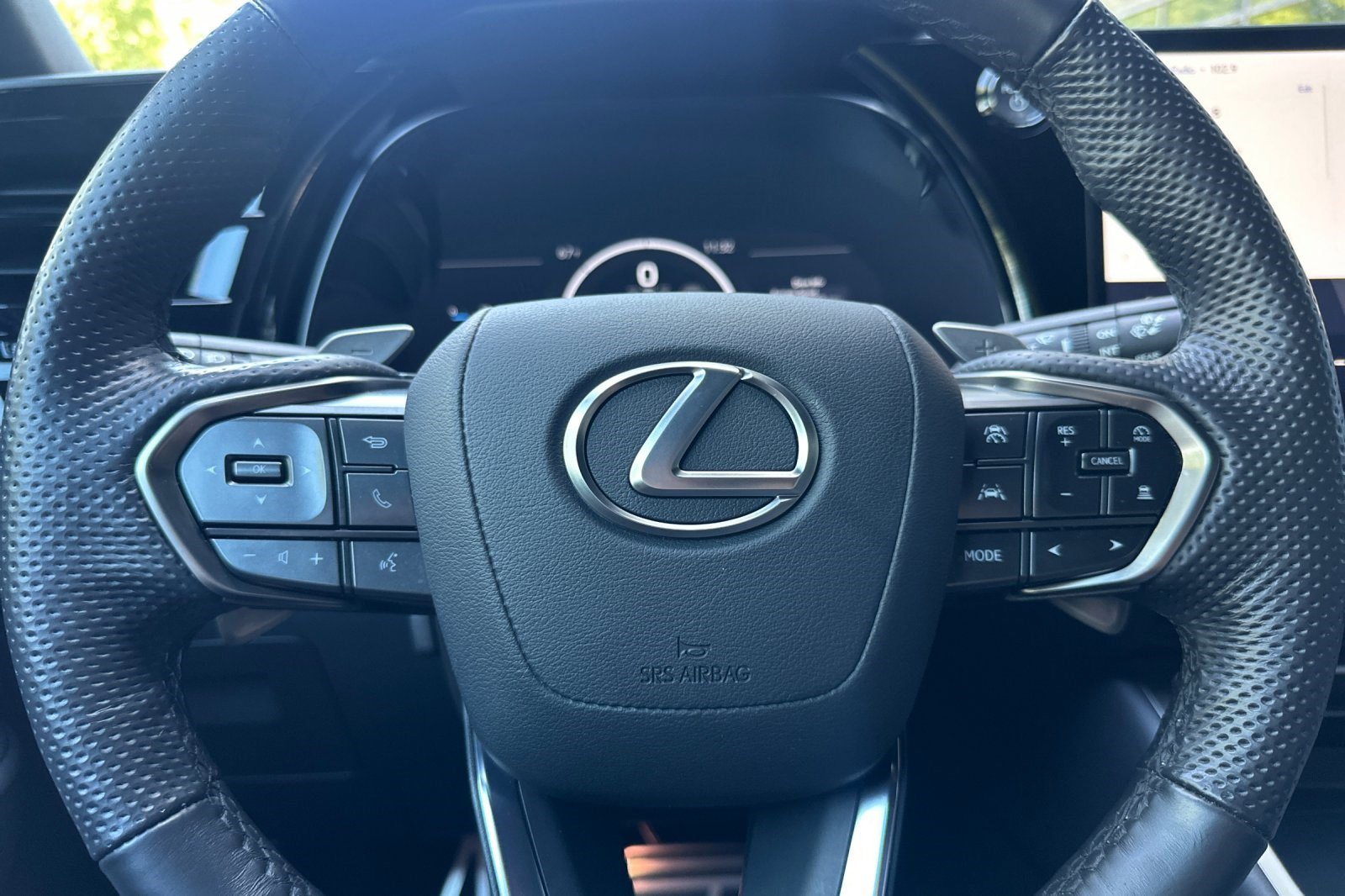 Certified 2025 Lexus TX 500h AWD w/ Technology Package image 29