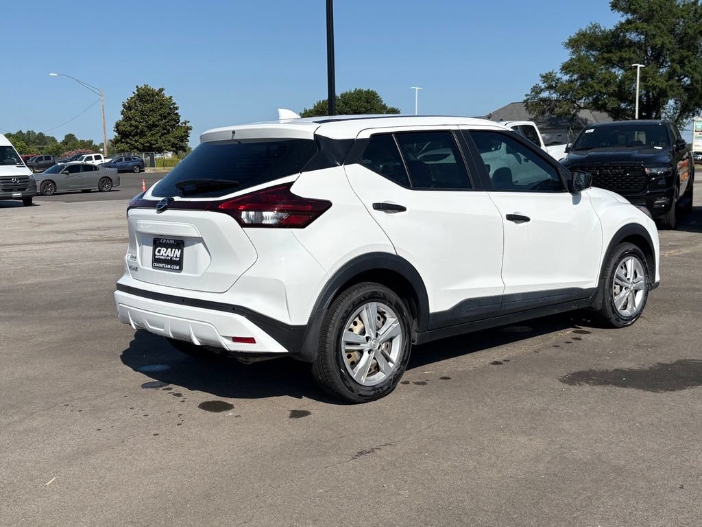 Used 2021 Nissan Kicks S FWD image 8