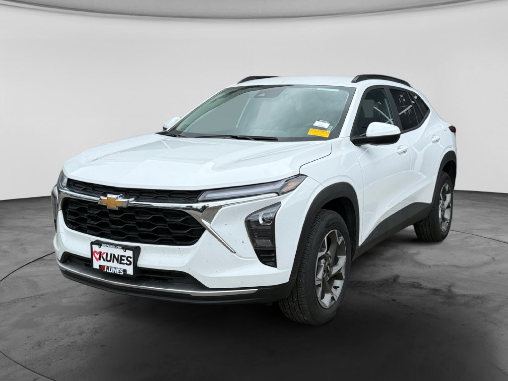 Used 2025 Chevrolet Trax LT w/ LT Convenience Package FWD image 4