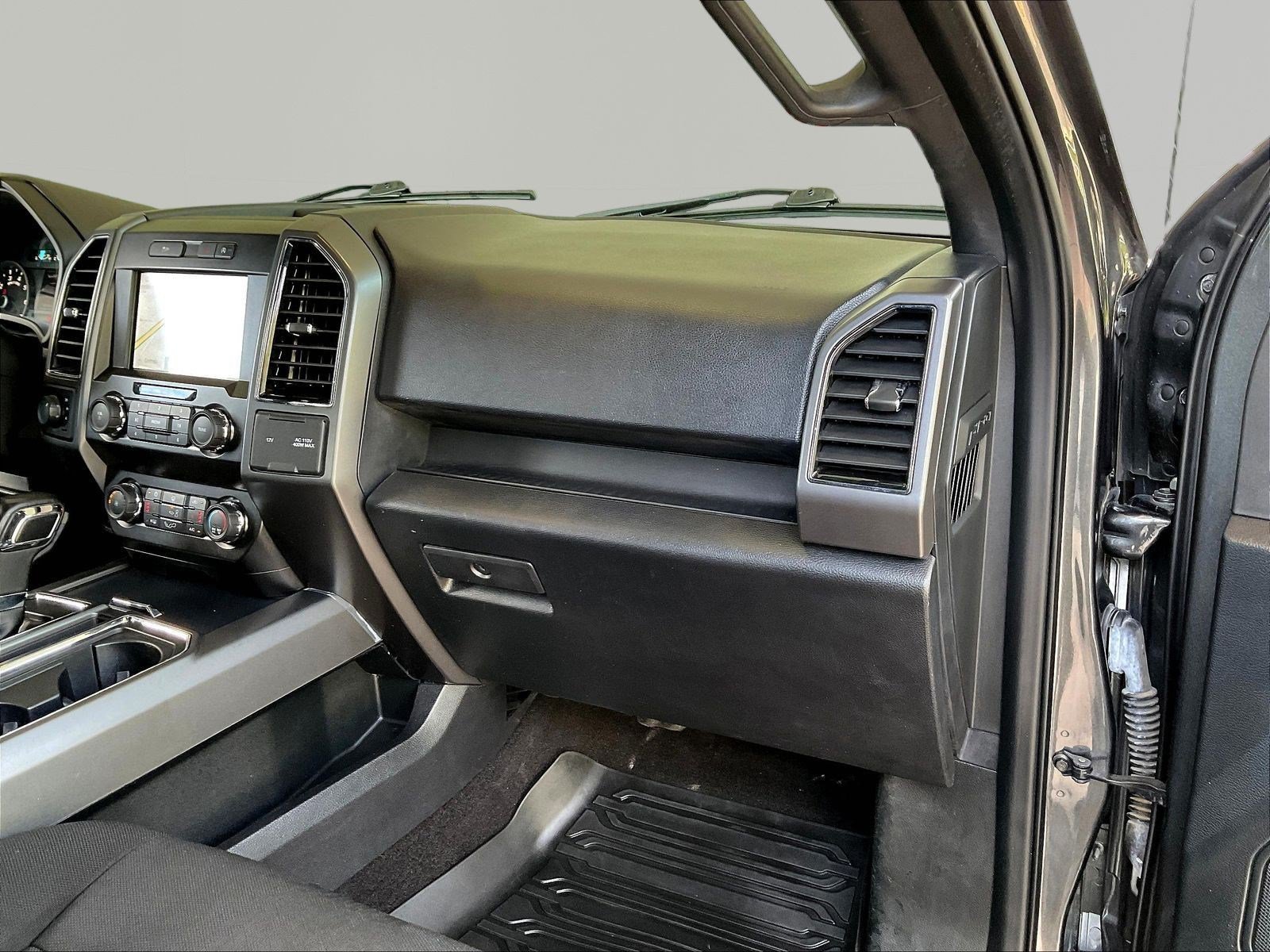 Used 2020 Ford F150 XLT w/ Equipment Group 302A Luxury AWD/4WD image 26