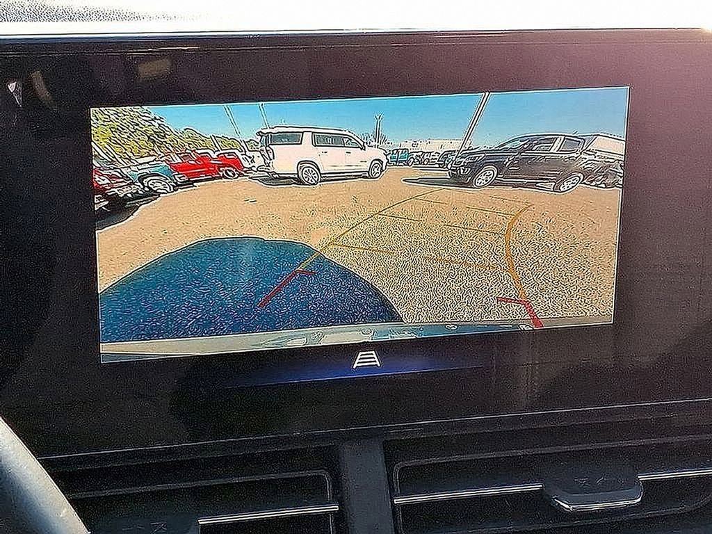 Used 2024 Chevrolet Trax LT w/ Driver Confidence Package image 20