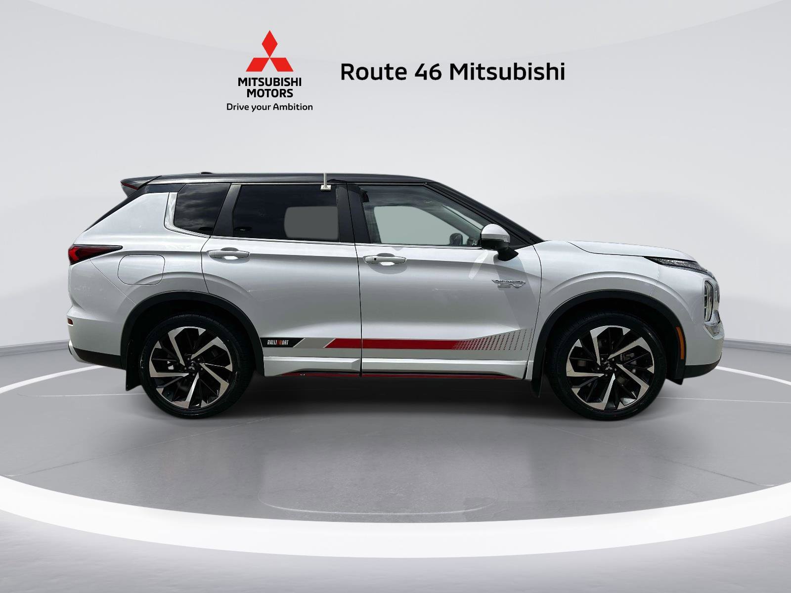Used 2024 Mitsubishi Outlander Ralliart AWD/4WD image 5