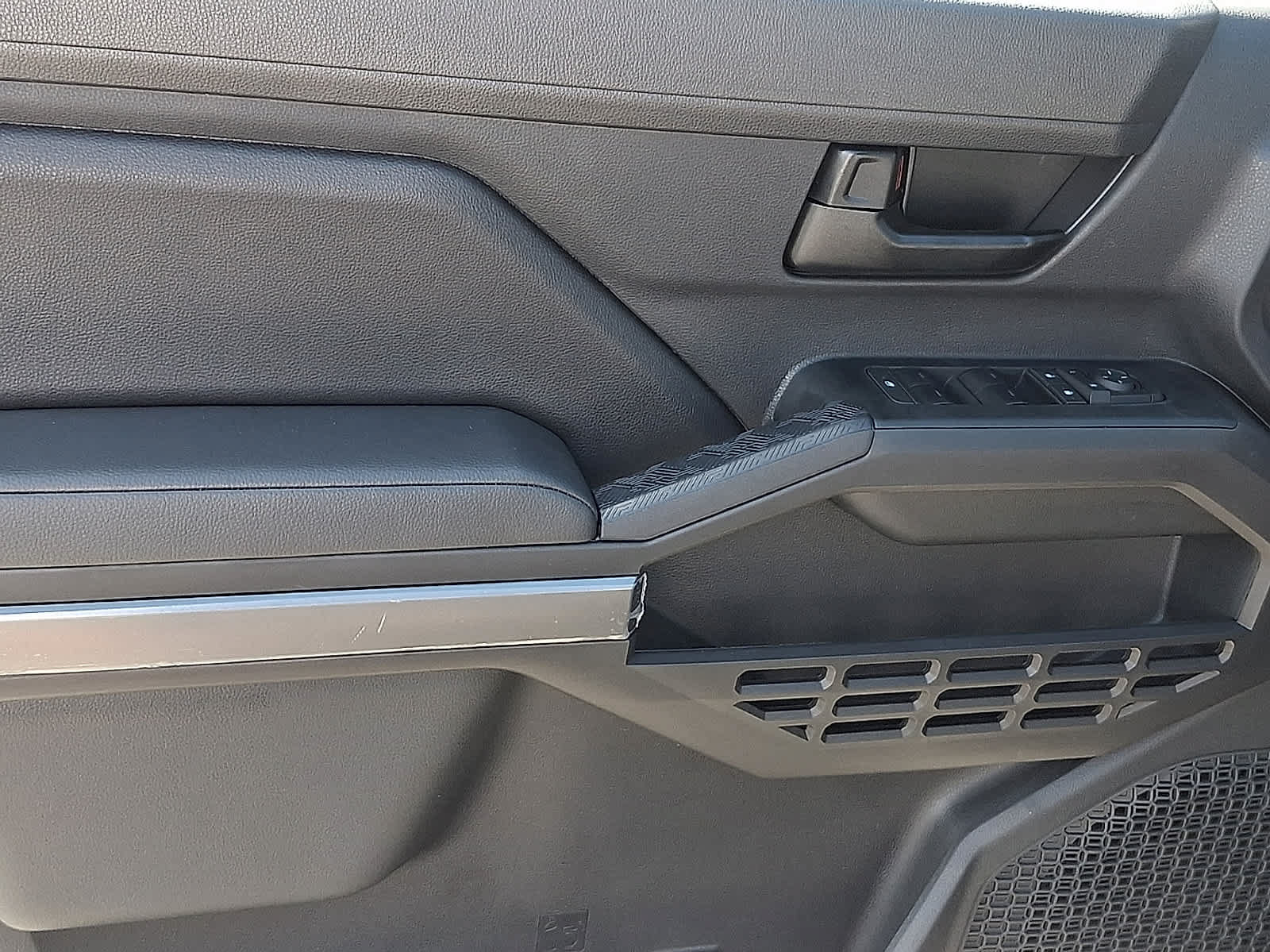 New 2026 Toyota Tacoma SR5 AWD/4WD image 11