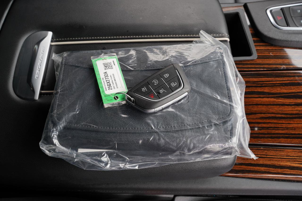 Used 2022 Cadillac Escalade Luxury image 82