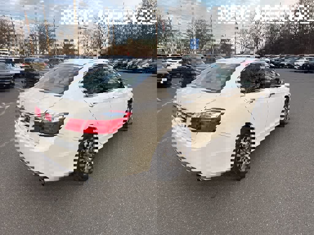 Used 2013 Honda Accord LX image 18