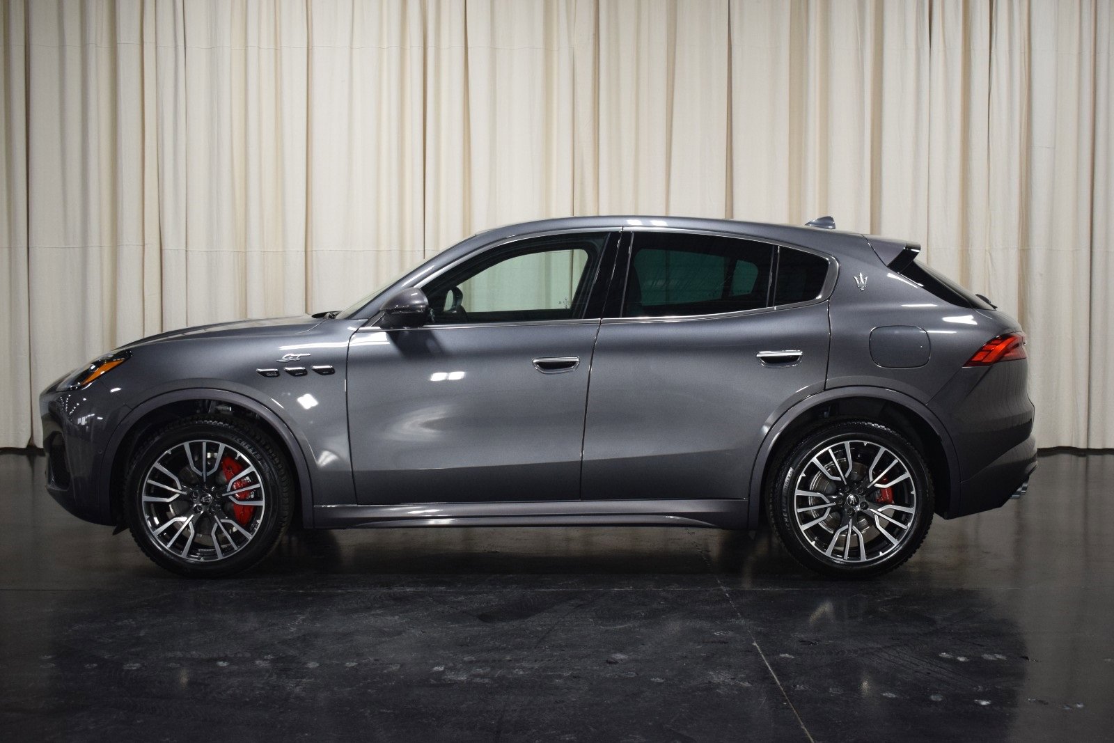 New 2024 Maserati Grecale GT image 6