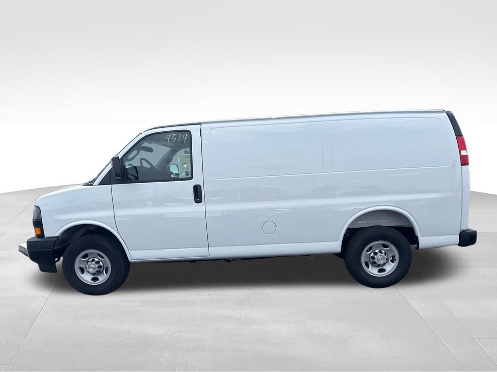 New 2026 Chevrolet Express 2500 w/ Driver Convenience Package RWD image 4
